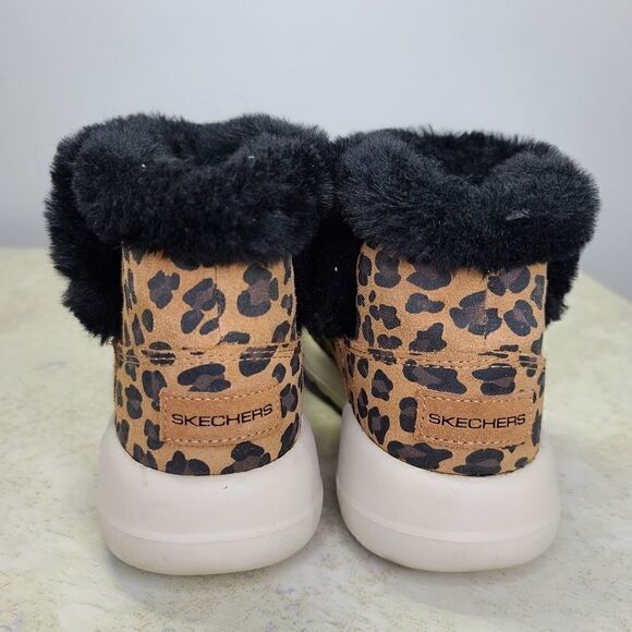 Skechers On the Go Joy Bundle Up Ankle Boots Sz 5.5 - Picture 2 of 8